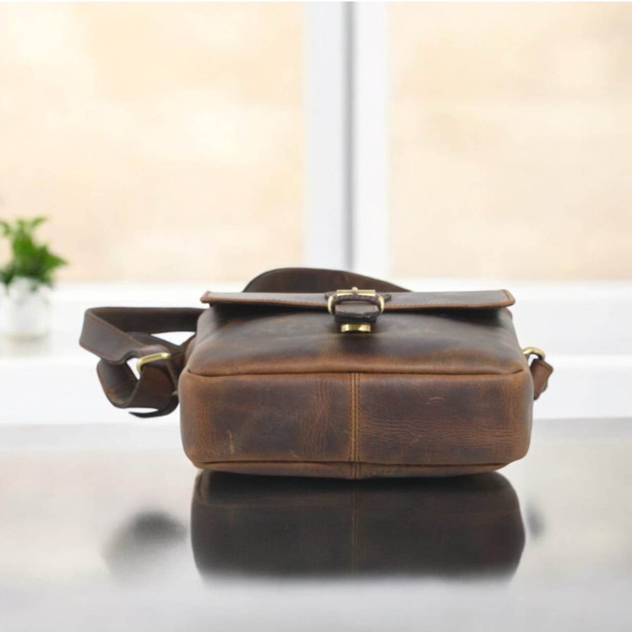 Leather Unisex sling Bag